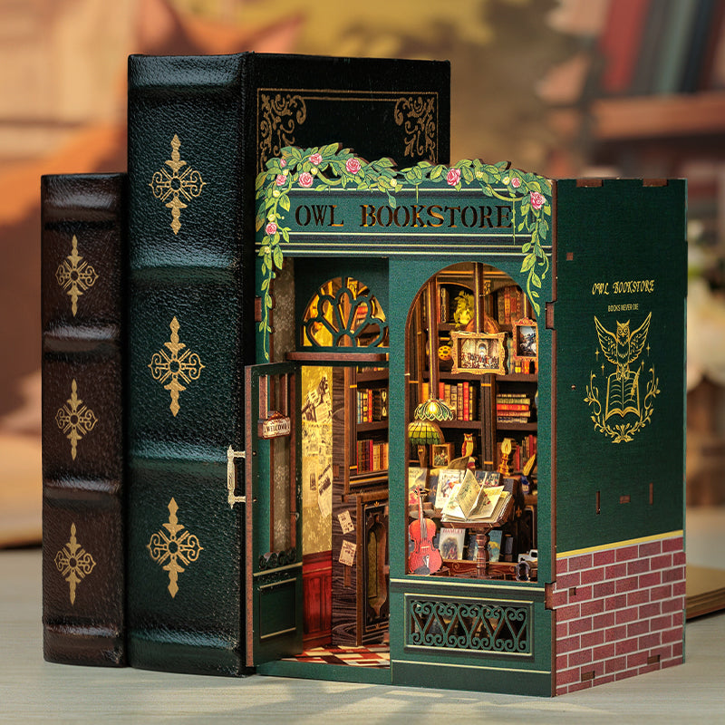 Owl Bookstore Book Nook