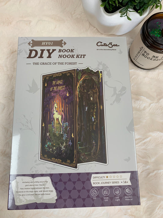 The Grace of the Forest Book Nook Kit