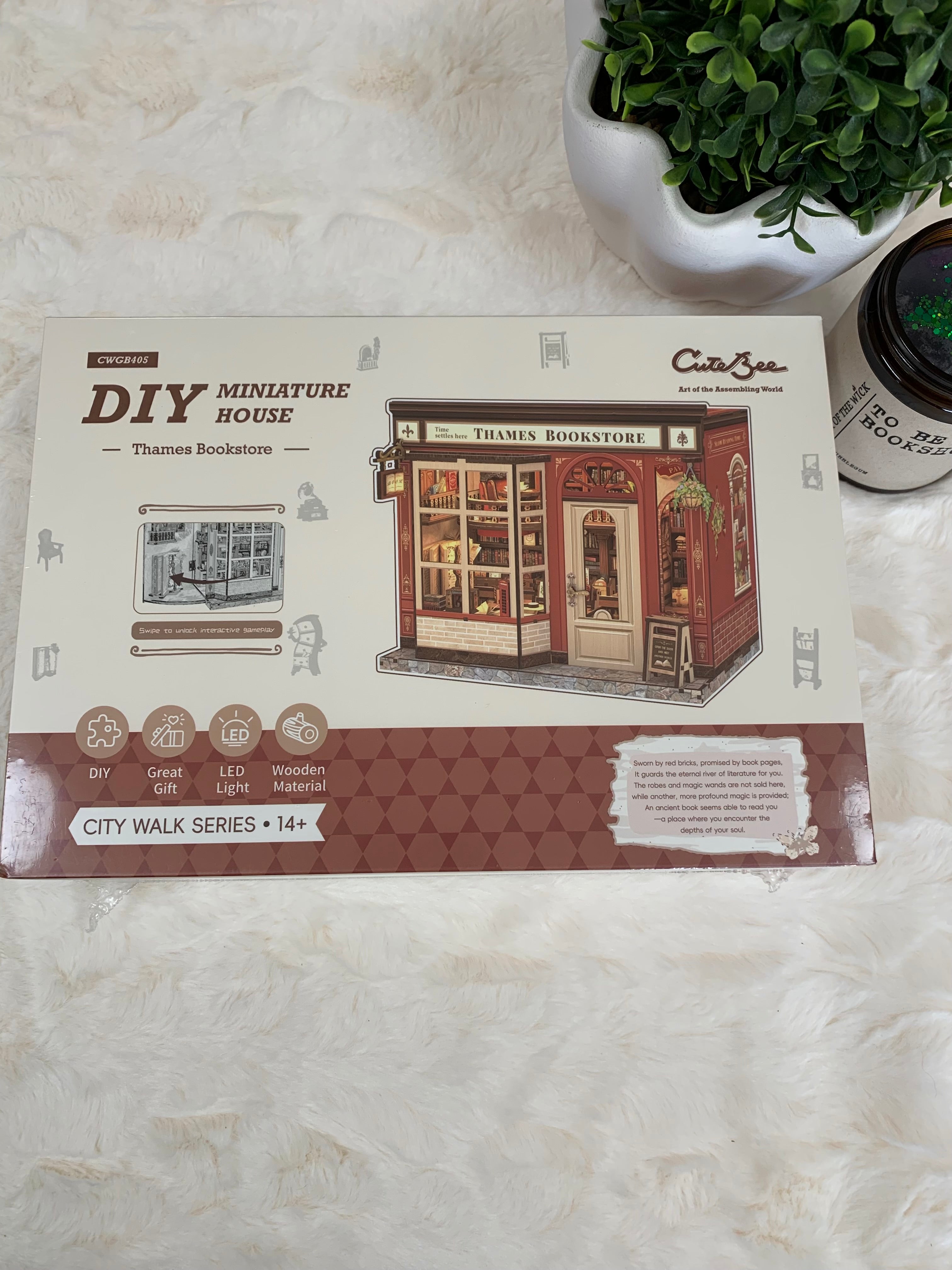 Thames Bookstore Book Nook Kit – To Be Read Bookshop