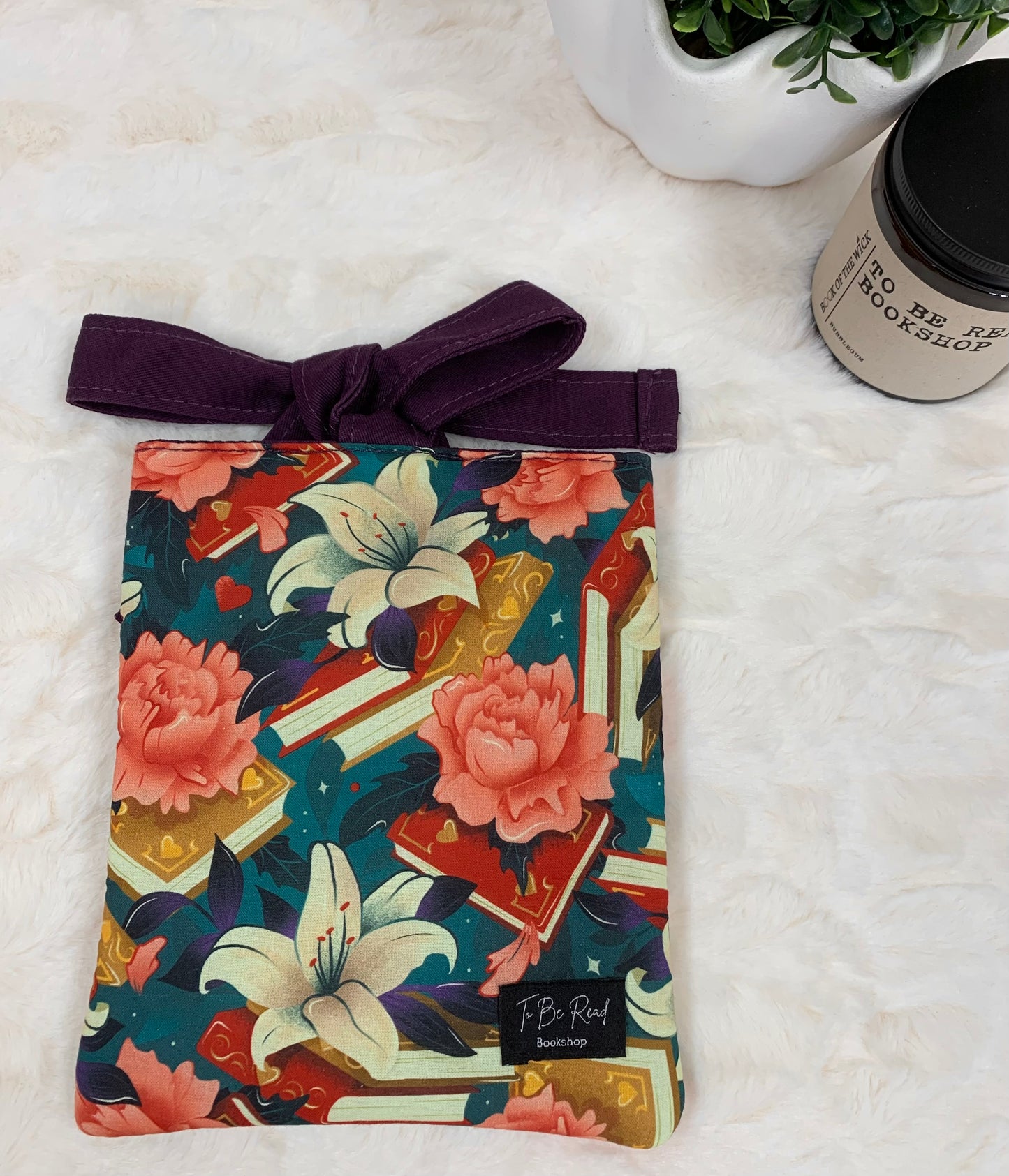 Bookish Kindle Sleeve