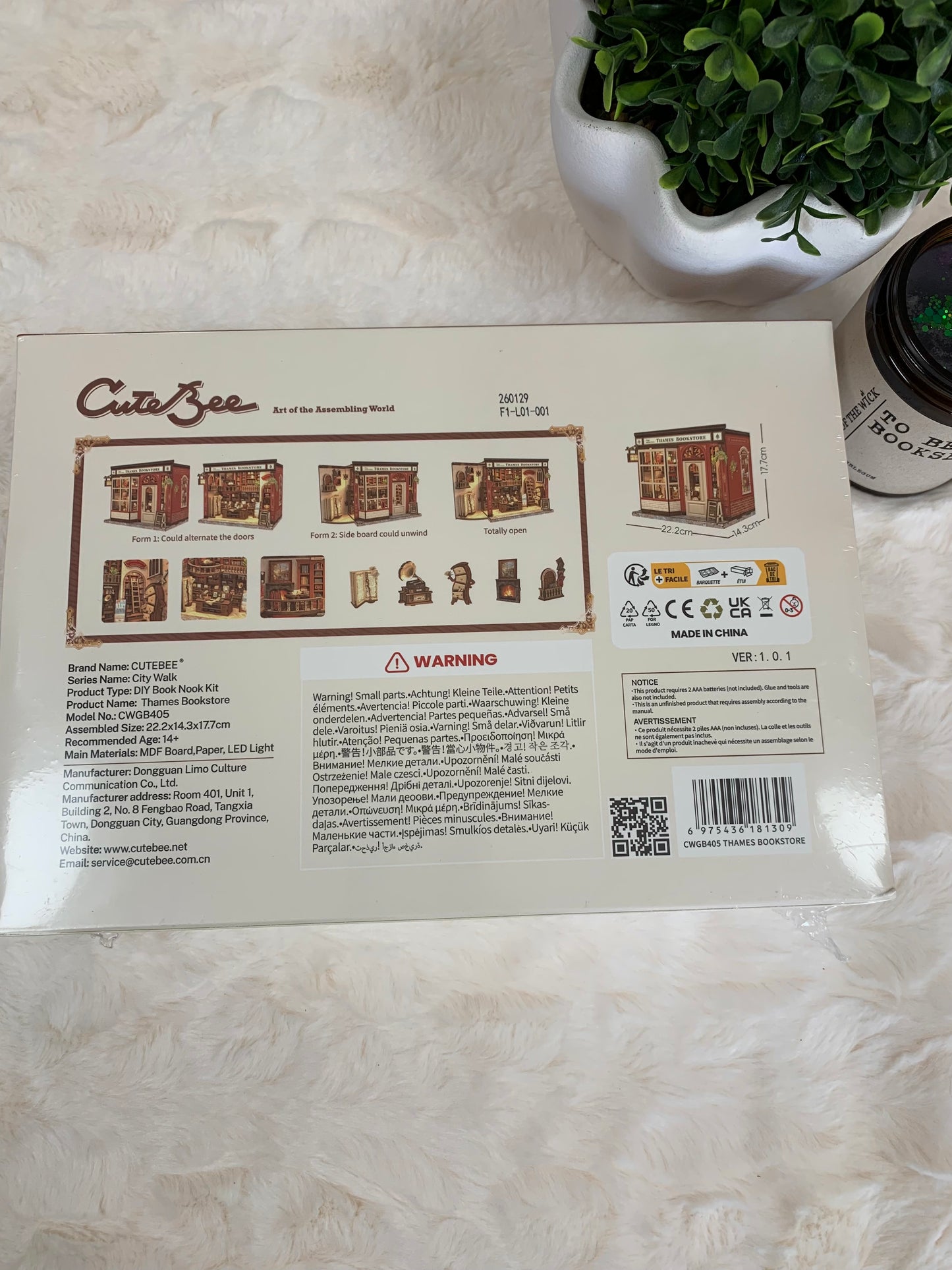 Thames Bookstore Book Nook Kit