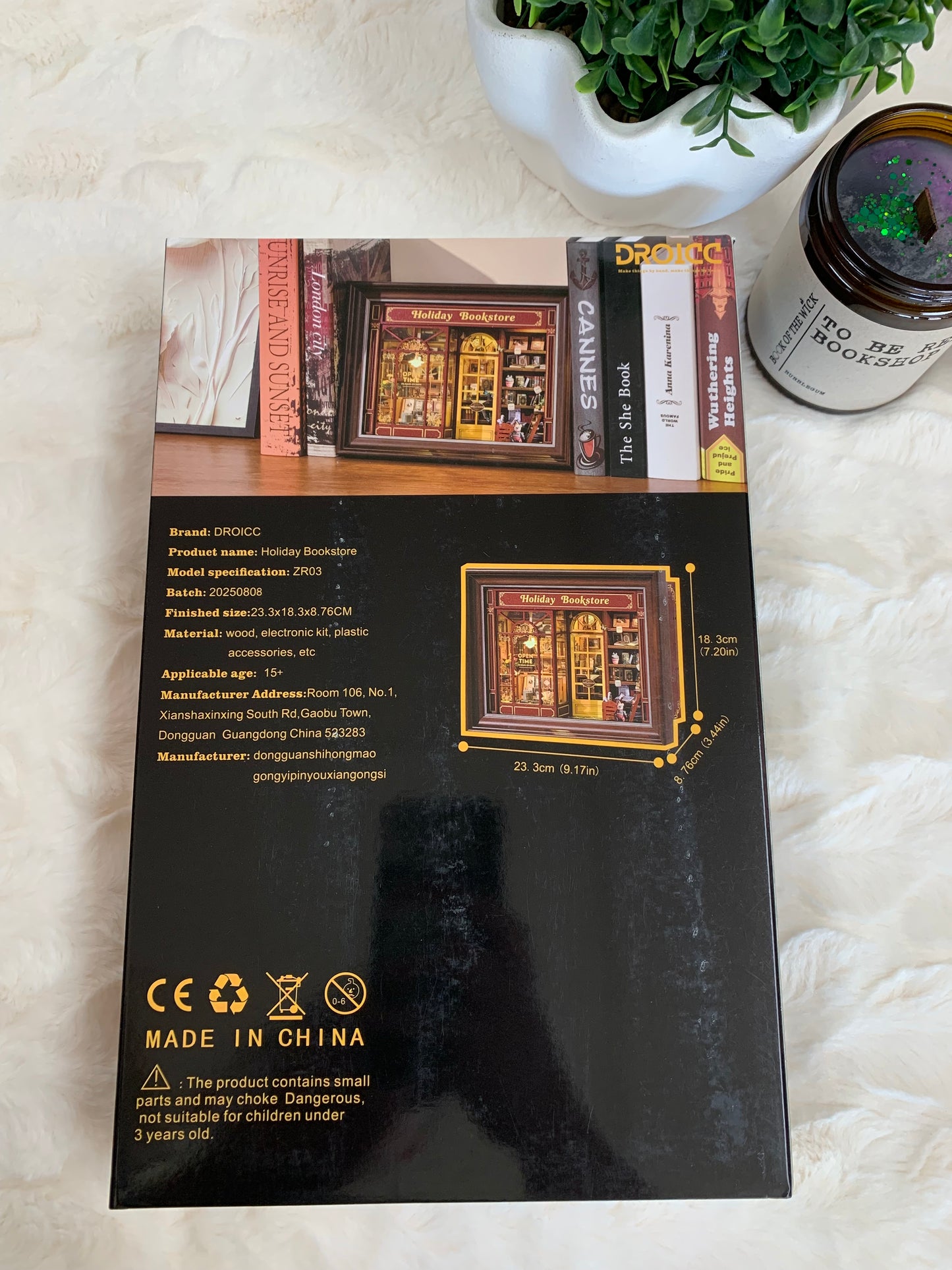 Holiday Bookstore Book Nook Kit